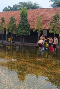 Diduga Dampak Drainase, Lapangan SMAN 4 Tangsel Terendam Hampir 3 Pekan