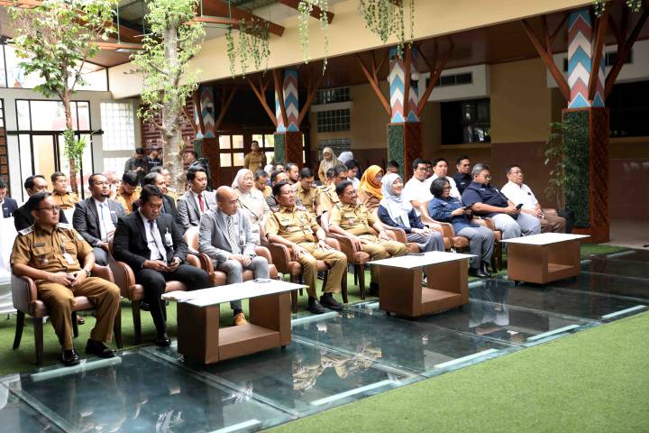 Jajaran Pemkot Tangerang bersama direksi PT Angkasa Pura Indonesia dan PT Jasa Marga usai penandatanganan MoU strategis.
