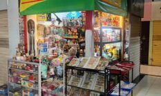 Zona Djadoel ’80/90 Di Pasar Santa, Tempat Nostalgia Mainan Jadul hingga Alat Sulap Lawas