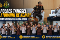 Kapolres Tangerang Selatan AKBP Boy Jumalolo bersama jajaran Polres Tangsel melakukan kunjungan silaturahmi ke Kejaksaan Negeri Kota Tangerang Selatan sebagai upaya memperkuat sinergi, koordinasi, dan profesionalisme penegakan hukum.