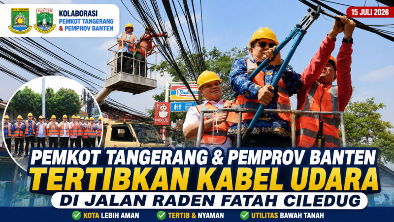 Petugas gabungan Pemprov Banten, Pemkot Tangerang dan penyedia layanan telekomunikasi melakukan penertiban kabel udara di Jalan Raden Fatah, Ciledug, sebagai bagian penataan utilitas menuju jaringan bawah tanah.