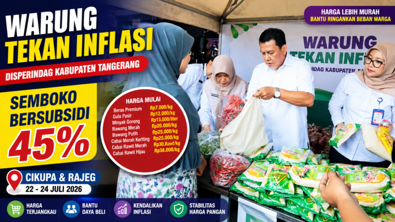 Bupati Tangerang Moch. Maesyal Rasyid meninjau pelaksanaan Warung Tekan Inflasi (Warteksi) yang menyediakan sembako bersubsidi 45 persen bagi masyarakat di Kecamatan Cikupa dan Rajeg.
