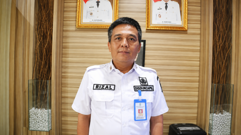 Pelayanan administrasi kependudukan Disdukcapil Kota Tangerang terus diperkuat melalui digitalisasi Sobat Dukcapil dan program jemput bola perekaman KTP-el.