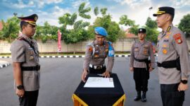 AKBP Fiki Novian Ardiansyah resmi dilantik sebagai Wakapolres Metro Tangerang Kota pada upacara pengambilan sumpah jabatan dan penandatanganan pakta integritas di Lapangan Presisi Mako Polres Metro Tangerang Kota, Rabu (5/8/2026).